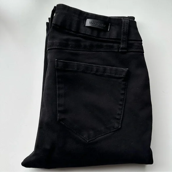 NWOT 1822 Denim Better Butter Black Straight Leg Jeans - Picture 8 of 11